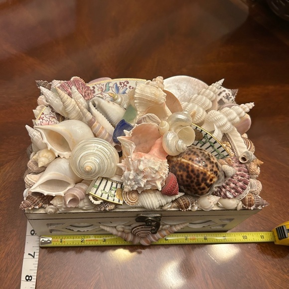 Seashell wooden box with shells and china encrusted on wooden decorative… - Picture 14 of 16